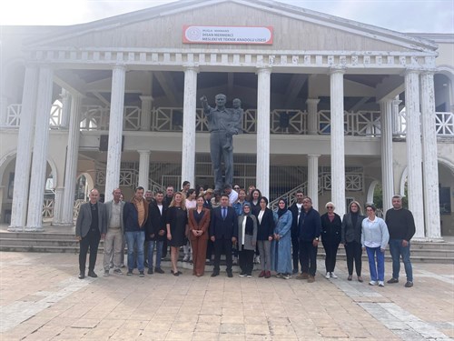 KAYMAKAMIMIZ SAYIN NURULLAH KAYA MUĞLA VELİ BULUŞMALARI PROJESİ KAPSAMINDA İHSAN MERMERCİ MESLEKİ VE TEKNİK ANADOLU LİSESİNDE VELİLERLE BULUŞTU